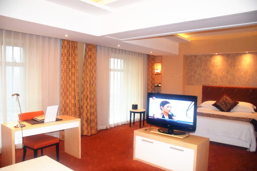 Puxi New Century Hotel Shanghai Extérieur photo